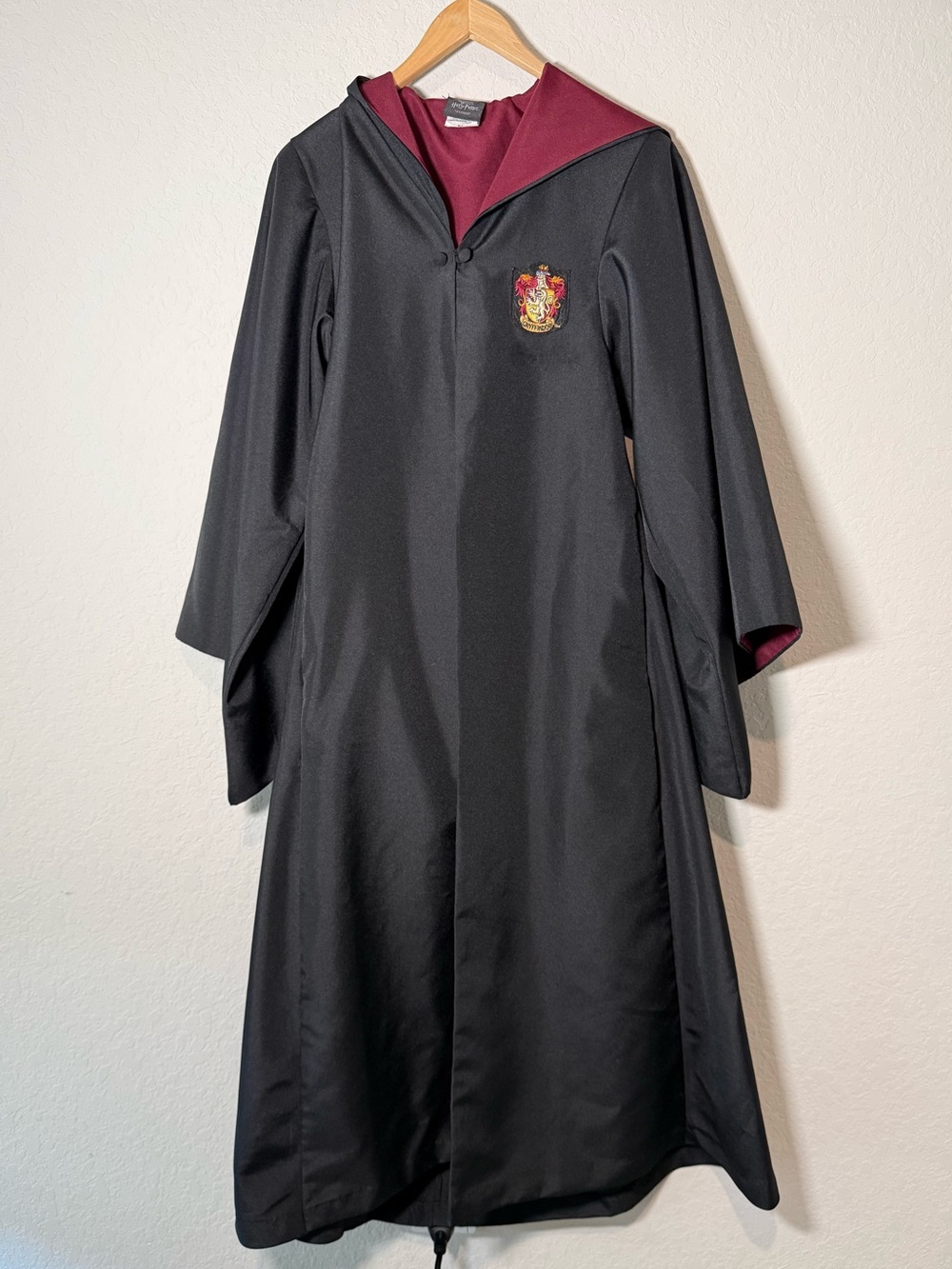 Universal Studios Wizarding World Harry Potter Gryffindor Robe Adult XS Costume